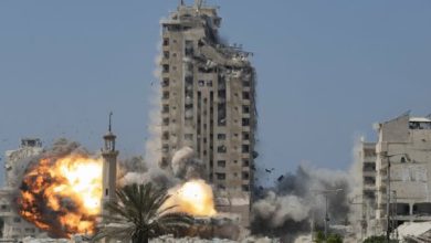 Photo of Ushtria izrealite shkatërron një nga ndërtesat më të larta në Gaza