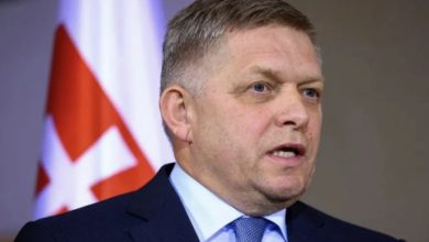 Photo of Sllovakia ndryshon Kushtetutën: Njihen vetëm dy gjini – mashkullore dhe femërore