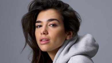 Photo of “Mediat përdorin një gjuhë që ‘zvogëlon’ traumën e viktimave”/ Dua Lipa kritikon interpretimin e ab*zimeve në skandalin “Epstein”