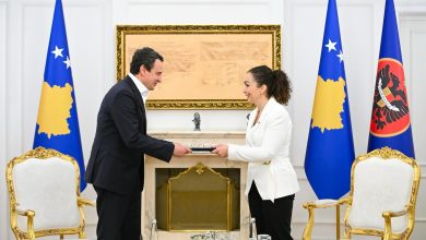 Photo of Albin Kurti mandatohet nga presidentja Osmani për formimin e qeverisë së Kosovës