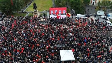 Photo of UÇK bashkon Kombin në Tiranë/ Të gjithë pro UÇK (veç Berishës e Kurtit)