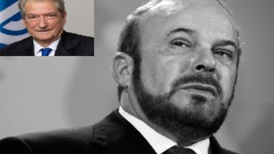 Photo of Sali Berisha ngushëllon familjen e ish-kryeministrit Fatos Nano