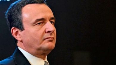 Photo of Kurti kujton 24 vjetorin e vrasjes së Smajl Hajdarit: U vra në prag të shtëpisë nga njerës të panjohur nga qarqe të panjohura