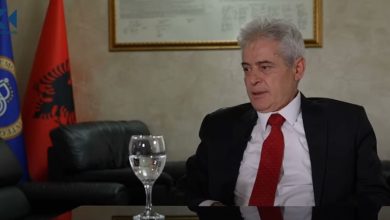 Photo of Ahmeti për Qosjen: Veprimtaria e tij letrare, shkencore dhe kombëtare do të mbetet shembull dhe udhërrëfyes për brezat që vijnë