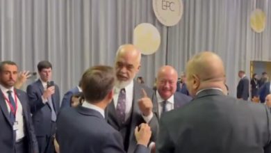 Photo of Rama tallet me gafën e Trump: I dha fund luftës mes Shqipërisë dhe Azerbajxhanit, u lodh shumë..