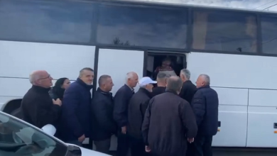 Photo of Qytetarë të shumtë nisen nga Prishtina për protestën në Tiranë