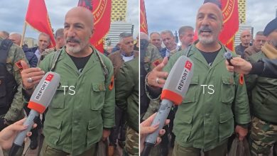Photo of Veterani nga Kosova ecën dy ditë në këmbë deri në Tiranë: “Mu plotësua ëndrra që të protestohet në Tiranë – së shpejti edhe në Shkup!” (VIDEO)