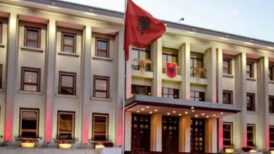 Photo of Kushtetuesja ngriu dekretimin e zgjedhjeve në Tiranë, reagon Presidenca