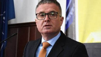 Photo of Barazi në letër, pabarazi në kushtetutë: Gjuha shqipe në Maqedoninë e Veriut