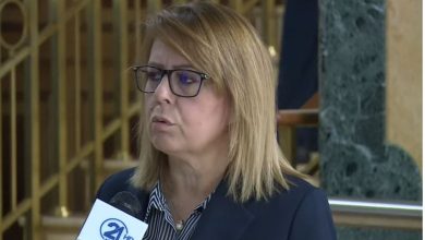 Photo of Bajrami pasi Qeveria ndau pagat për RTK-në: E gjetën zgjidhjen me 28 ditë vonesë