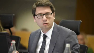 Photo of Murati i reagon Abdixhikut: E turpshme Lumir, qenke marrë me fushatë