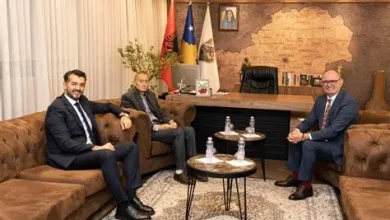 Photo of “Nxehet” gara për kryetar të PDK-së, Labinot Tahiri kërkon që Agim Aliu të propozohet për kryetar