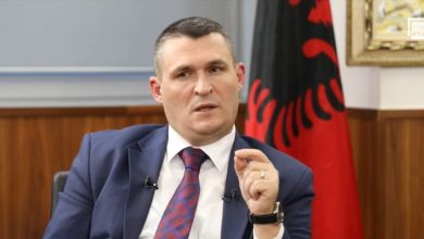 Photo of Dosja e Belinda Ballukut, Dumani: Nuk ka të paprekshëm para ligjit