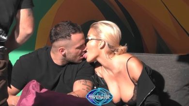 Photo of Edi dhe Dolce nisin ditën me puthje pasionante (VIDEO)