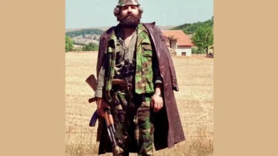 Photo of Kryeministri Rama kujton ditëlindjen e Adem Jasharit: Heroi që lindi në Ditën e Pavarësisë, u kthye në flamur të sakrificës