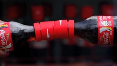 Photo of Coca-Cola krijon shishen që hapet vetëm me dikë tjetër dhe ka një qëllim të bukur