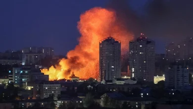 Photo of Zjarre masive në qytetin port rus pas sulmit me dron ukrainas