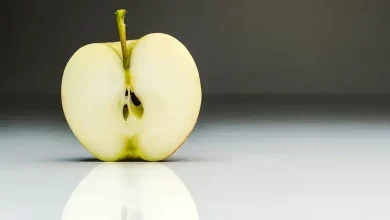 Photo of Çfarë ndodh nëse gëlltitni aksidentalisht farat e mollës? Ja çfarë duhet të dini