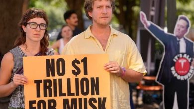 Photo of Aksionarët e Teslës besnikë ndaj Elon Musk pavarësisht polemikave me Donald Trump, pse investitorët janë të lumtur t’i paguajnë atij 1 trilion dollarë