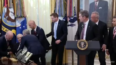 Photo of Dramë në Shtëpinë e Bardhë: Shefi i një kompanie farmaceutike humbi ndjenjat gjatë një takimi me Trump-in (VIDEO)
