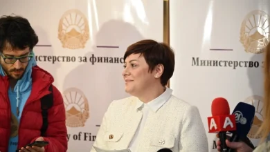 Photo of Dimitrieska-Koçoska: Të mos përhapet panik, thesari punon edhe më 31 dhjetor