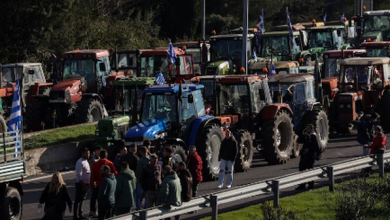 Photo of Fermerët përshkallëzojnë protestat në të gjithë Greqinë, mbi 5000 traktorë në rrugë