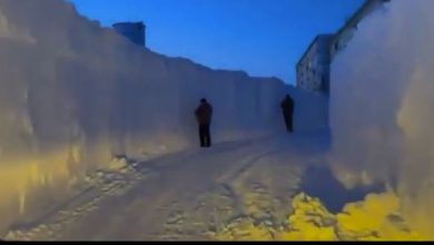 Photo of VIDEO/ Dy metra bore, rrugët e kthyera në korridore akulli dhe temperatura -50 gradë Celcius! Pamje nga stuhia e fuqishme që përfshiu Arktikun