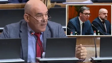 Photo of Deputeti serb, Boskoviq: Vuçiq i ka kërkuar KFOR-it të hapë rrugën për grupin e Radoiçiqit që shqiptarët të mos i vrasin