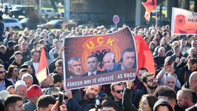 Photo of 18-vjetori i shtetësisë gjen Kosovën mes festës dhe protestës