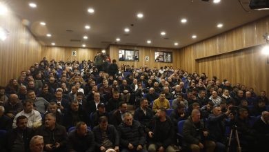 Photo of Takimi i Salianjit dhe Alimehmetit në Durrës, zbulohet sms e krerëve të PD për bazën: Janë të paautorizuar. Përgjigja e anëtarit: Mos i bini më këtij numri