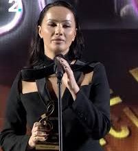 Photo of Drenusha Palloshi: Çmimin GRAND PRIX THE BEST nga TV21 ia dedikoi Shpat Kasapit