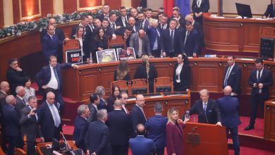 Photo of Tensionet në Kuvend, Bardhi: Mirënjohjen çdo deputeti, sot u ngrit në lartësinë e detyrës për t’i shërbyer interesit publik