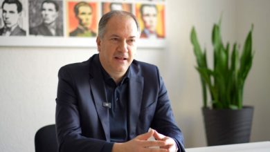 Photo of Zhernovski: Gjermania konfirmoi se Mickoski është “Orban Junior” – kërkohet hetim për lidhjet financiare me Hungarinë