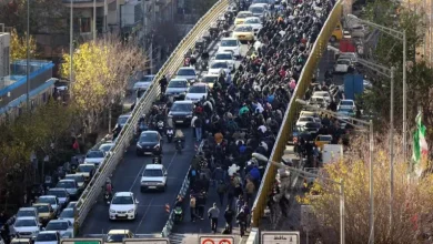 Photo of Përshkallëzojnë protestat në Iran, dy persona humbin jetën nga përplasja mes qytetarëve dhe forcave të sigurisë
