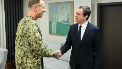 Photo of Kurti në takim me komandantin e NATO-s: Siguria e Kosovës nis nga kufijtë