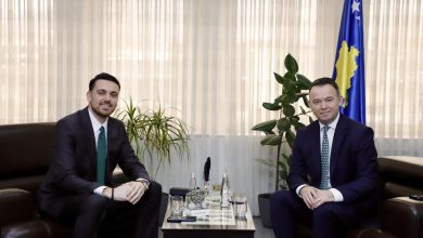 Photo of Zyrtare: Peci e emëron nënkryetar të komunës të dënuarin për vjedhje të votave, Enis Osmani
