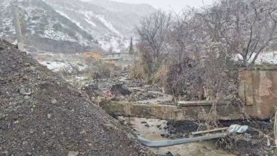 Photo of Përroi del nga shtrati, bllokohet shkarkuesi në aksin Pogradec–Qafë Thanë