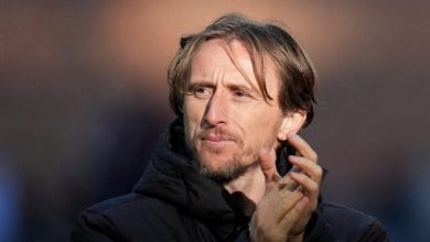 Photo of Ylli i futbollit botëror: Gjyshin ma vranë serbët, dua ta blej shtëpinë që ia dogjën