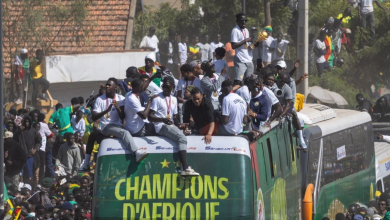 Photo of Fituan Kupën e Afrikës, presidenti i Senegalit ‘vesh’ me ar lojtarët dhe stafin! Shpërblim 115 mijë euro për kokë dhe…