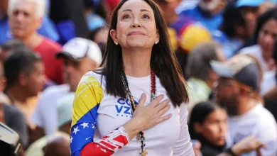 Photo of “Mirënjohje për angazhimin e tij ndaj lirisë së vendit”/ Fitoi Nobel-in për Paqe, udhëheqësja e opozitës venezueliane i dhuron medaljen e saj Presidentit Trump