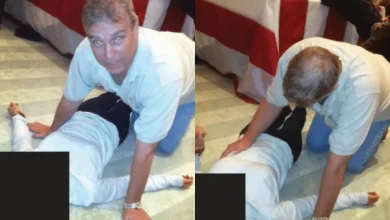 Photo of Dosja “Epstein”/ Dalin FOTOT e ish-princit Andrew Mountbatten-Windsor i shtrirë në dysheme mbi një femër