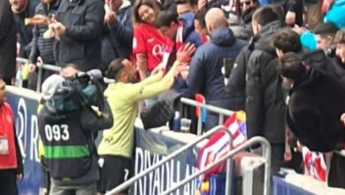 Photo of Vedat Muriqi godet një tifoz në tribuna në Spanjë, ja si reagon pastaj