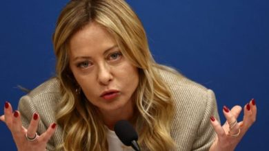 Photo of Engjëlli në afreskun e kishës i ngjan Melonit, polemika në Itali