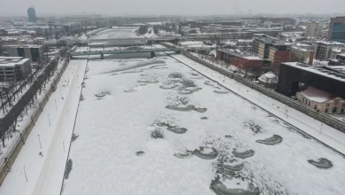 Photo of Vala e të ftohtit arktik evropian arrin në Poloni, ndërsa lumi Vistula ngrin në Krakow