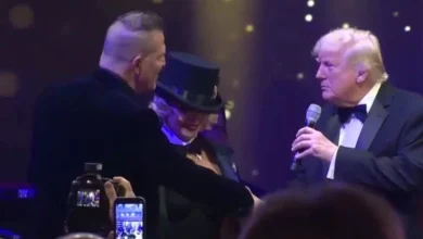 Photo of Festë luksoze, emra të mëdhenj dhe ankand milionësh – si e priti Trump Vitin e Ri