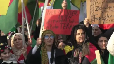 Photo of Protestat e Kurdëve: SHBA na tradhtoi/ Merr fund autonomia 14 vjecare e Rojava në Siri
