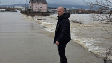 Photo of Lladrovci: Vërshimet bllokojnë disa rrugë në Drenas, ekipet janë në terren, mos lëvizni pa arsye