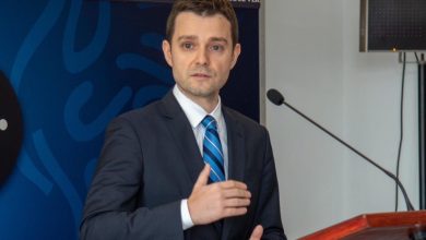 Photo of Mucunski: Bisedime me vendet e BE-së për uljen e radhëve të gjata në pikat kufitare