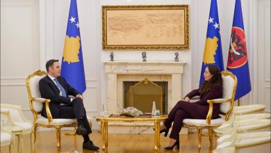 Photo of Abdixhiku takon presidenten Vjosa Osmani