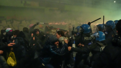 Photo of Protesta në Milano kundër Lojërave Olimpike, policia hedh topa uji drejt protestuesve. Sërish fishkëllima për Vance, Trump habitet